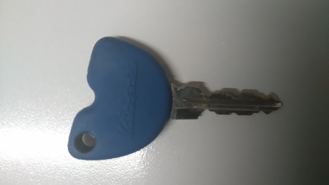 blauer Schlüssel